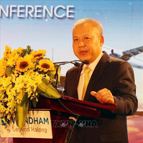 越南航空局副局长武辉强发表讲话。图自越通社 越南航空局副局长武辉强发表讲话。图自越通社