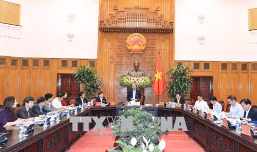 越南政府总理阮春福与最高人民检察院举行工作会议。（图片来源：越通社）