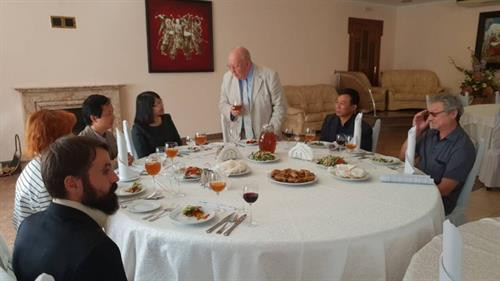 越南春卷和牛肉粉亮相乌克兰。（图片来源： 越通社）