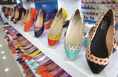 生意兴隆的华人企业—— 越南平仙鞋 (Biti’s) ảnh 4