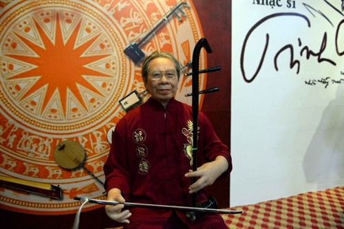 越南已故教授陈文溪的蜡像。(图片来源:因特网) 越南已故教授陈文溪的蜡像。(图片来源:因特网)