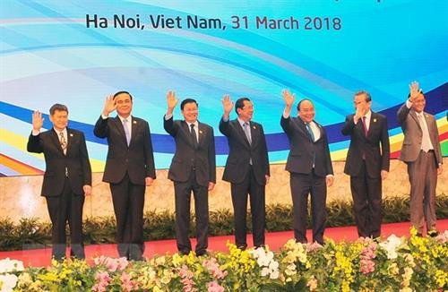 政府总理阮春福与GMS领导人合影。（图片来源：越通社）