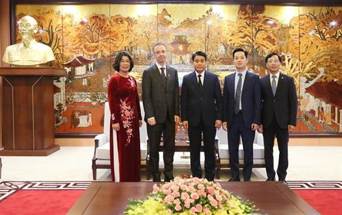 与会代表合影。图自互联网