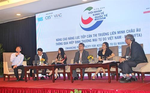 题为“利用《越南与欧盟自由贸易协定》提高进入欧盟市场的能力”的全球经济一体化论坛。图自互联网 题为“利用《越南与欧盟自由贸易协定》提高进入欧盟市场的能力”的全球经济一体化论坛。图自互联网