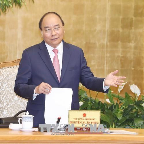 政府总理阮春福主持会议。(图片来源:越通社) 政府总理阮春福主持会议。(图片来源:越通社)