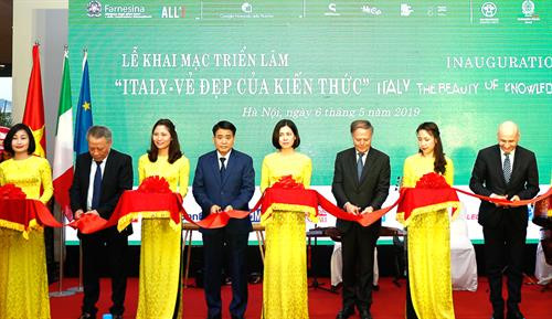 “意大利—知识之美”展览会开幕式。图自越通社