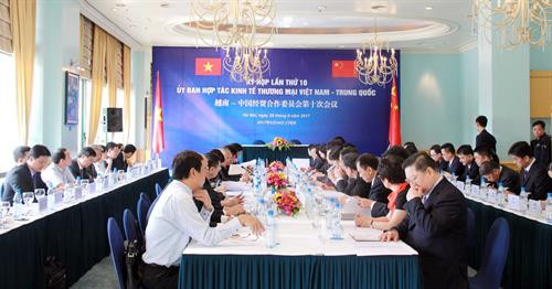 越中经贸合作委员会第10次会议场景。(图片来源:越通社) 越中经贸合作委员会第10次会议场景。(图片来源:越通社)