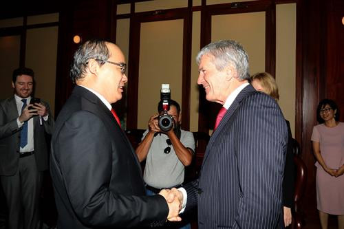 胡志明市市委书记阮善仁会见新西兰农业、生物安全、食品安全、农业社区事务部部长兼贸易和出口增长部部长达米安•奥康纳 图自越通社