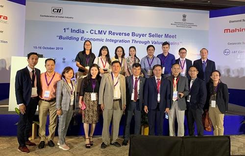 各代表合影。图自互联网 各代表合影。图自互联网