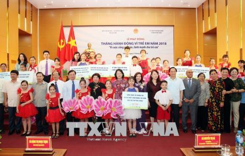 2018年儿童行动月启动仪式场景。(图片来源:越通社) 2018年儿童行动月启动仪式场景。(图片来源:越通社)
