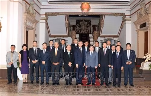 双方代表合影。图自越通社 双方代表合影。图自越通社