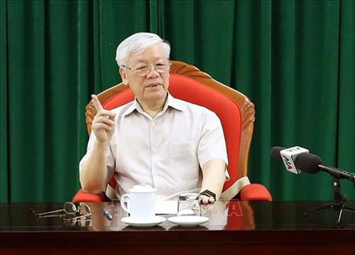 越共中央总书记、国家主席阮富仲在会议上讲话。图自越通社