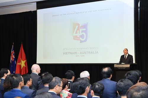 阮春福在招待会上发表讲话。（图片来源：越通社）