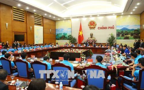 政府总理阮春福会见越南U23球队 。越通社记者 统一 摄 政府总理阮春福会见越南U23球队 。越通社记者 统一 摄