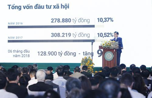 河内市人民委员会主席阮德钟在会上发表讲话。越通社记者 林庆 摄