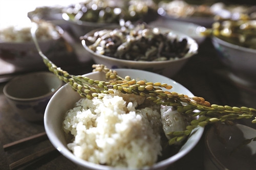 瑶族人相信，这条稻穗的灵魂将叫其它稻穗的灵魂归来，一粒稻子将叫十粒稻子回来，种一得十，使稻米成仓。