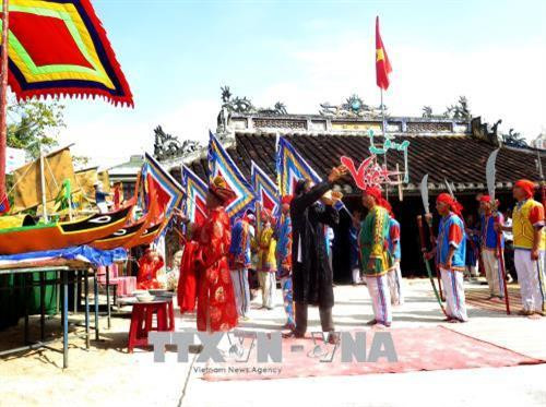 2018年黄沙兵替身祭礼在广义省李山岛县举行。（图片来源：越通社）