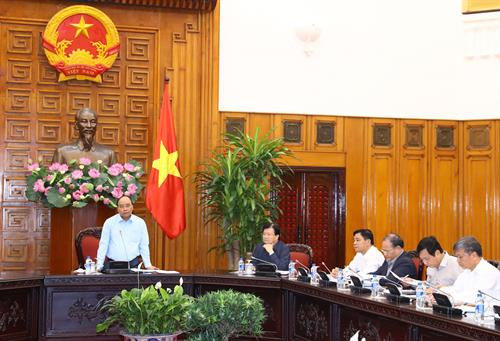 政府总理阮春福在会上发表讲话。（图片来源：越通社）
