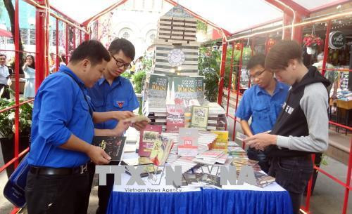 “1968戊申春季的记忆”的图书展现场。（图片来源：越通社）
