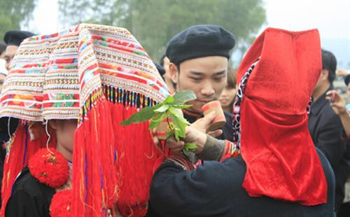 揭开红瑶族习俗的神秘面纱。（图片来源：因特网）