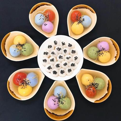 五色汤圆为越南传统寒食节增添色彩。图自互联网
