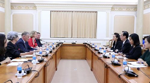 会见场景 图自越通社