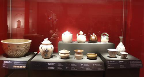 文物展所展出的文物。图自越通社
