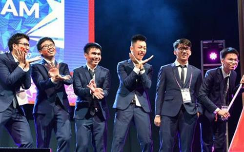 越南6名学生以优异表现摘下了两枚金牌和四枚银牌，让越南队进入最佳成绩前十名榜单。图自因特网