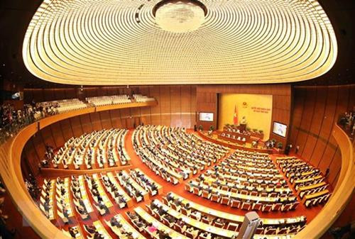 越南第十四届国会第六次会议场景。图自越通社