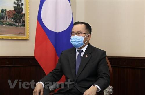 老挝外交部副部长通潘•萨万发特。图自越通社