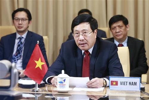 越南政府副总理兼外交部长范平明发表讲话。图自越通社 越南政府副总理兼外交部长范平明发表讲话。图自越通社