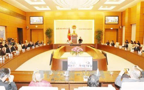 国会主席阮氏金银会见世界和平理事会执委会代表团。（图片来源：越通社）