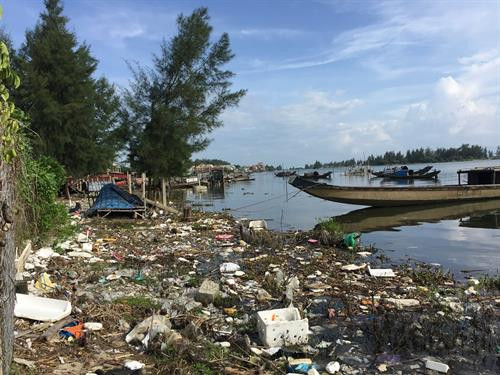 美国向承天顺化省提供无偿援助 用于实施城市垃圾回收项目 ảnh 1 美国向承天顺化省提供无偿援助 用于实施城市垃圾回收项目 ảnh 1