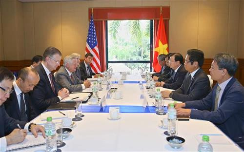 越南政府副总理郑廷勇会见美国部分大型集团领导代表。图自越通社