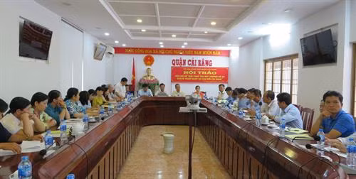 旅游研讨会在“盖朗水上市场文化”旅游节期间举行。（图片来源：越通社）