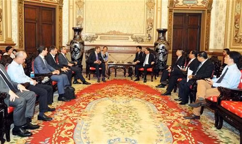 会见全景。图自越通社