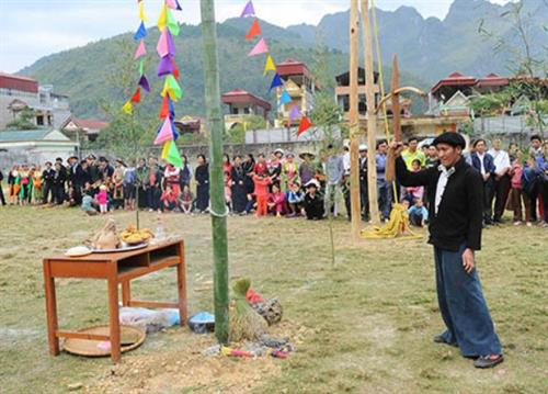 和平省蒙族同胞独具特色的求福节。（图片来源：越通社）