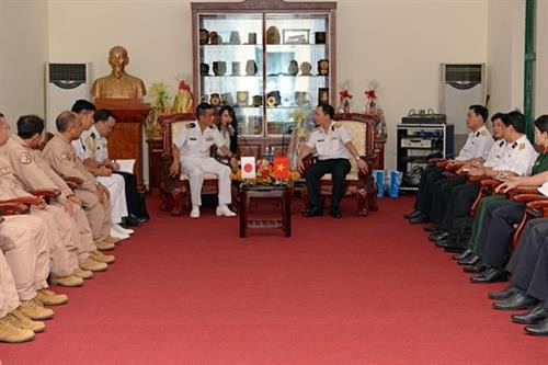 125号旅领导会见Kurishita Akihico一行。图自http://www.qdnd.vn