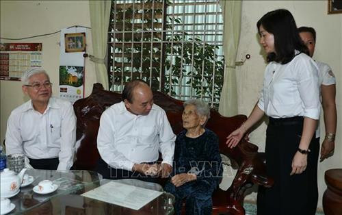 越南政府总理阮春福： 平福省应注重发展私人经济 ảnh 2