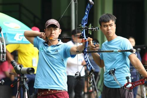 越南运动员阮文待夺得2019年亚洲射箭锦标赛银牌。图自越南电视台