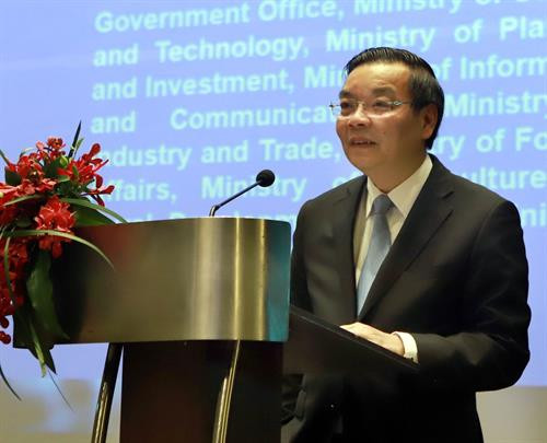 越南科技部部长朱玉英致开幕辞。（图片来源：越通社）
