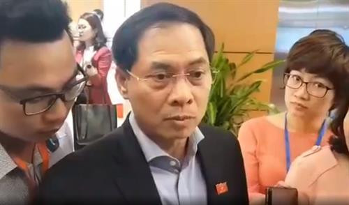 越南外交部副部长裴青山在越南第十四届国会第八次会议间隙如是表述。图自互联网