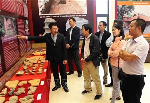 北江省展示“西安子地区竹林佛教文化空间”。图自越通社 北江省展示“西安子地区竹林佛教文化空间”。图自越通社