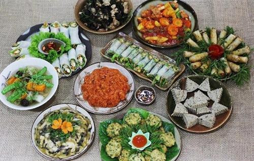 为盂兰盆节准备的祭品。图自越通社