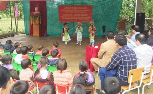 落成仪式文艺表演。图自《人民报》 落成仪式文艺表演。图自《人民报》