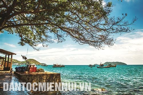 南游岛周边充满着浓郁渔家风情的小渔村。