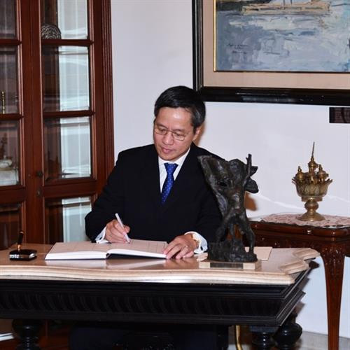 越南驻印尼大使范荣光：越南与印尼战略伙伴关系——化挑战为机遇 ảnh 1