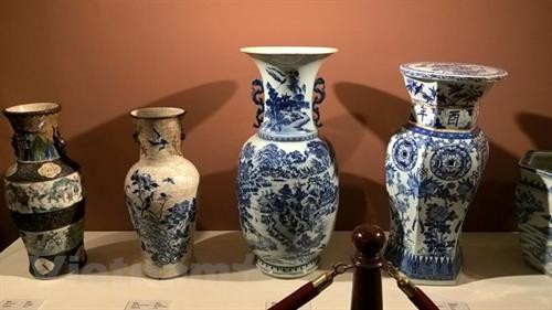 展会上展示的古文物。（图片来源：越通社）