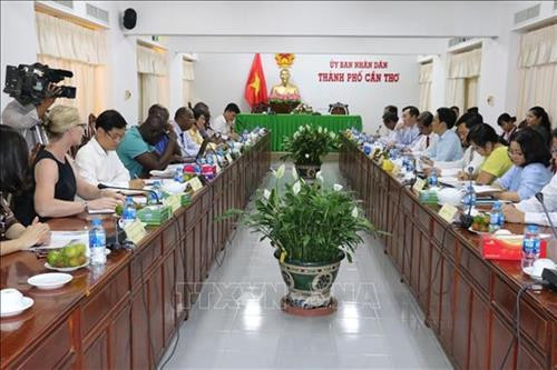 会议场景。图自越通社