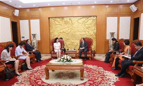 越共中央对外部部长黄平君会见朝鲜社会主义妇女同盟代表团。图自越通社